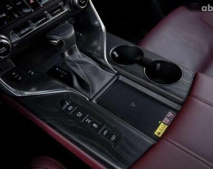 Лексус ЛХ, объемом двигателя 3.4 л и пробегом 70 тыс. км за 119000 $, фото 23 на Automoto.ua