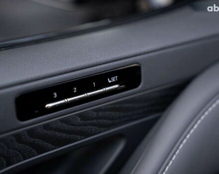 Лексус ЛХ, объемом двигателя 3.4 л и пробегом 70 тыс. км за 119000 $, фото 16 на Automoto.ua