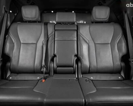 Лексус ЛХ, объемом двигателя 3.4 л и пробегом 46 тыс. км за 117000 $, фото 8 на Automoto.ua