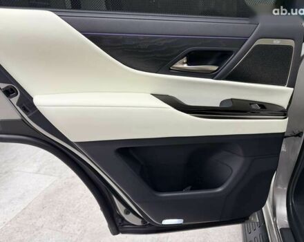 Лексус ЛХ, объемом двигателя 3.4 л и пробегом 9 тыс. км за 125990 $, фото 23 на Automoto.ua