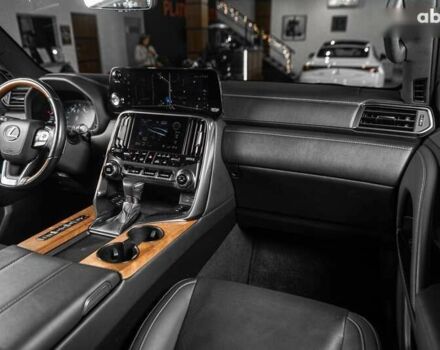 Лексус ЛХ, объемом двигателя 3.4 л и пробегом 46 тыс. км за 117000 $, фото 14 на Automoto.ua