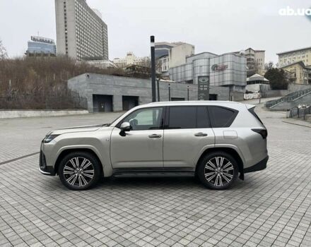 Лексус ЛХ, объемом двигателя 3.4 л и пробегом 47 тыс. км за 111111 $, фото 3 на Automoto.ua