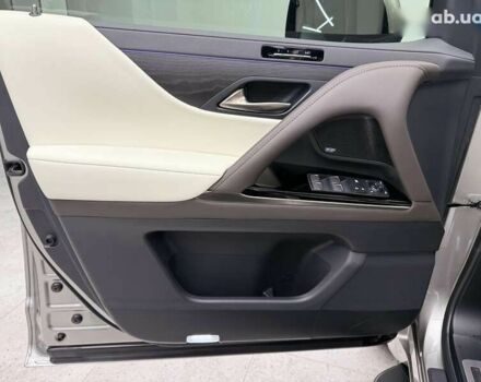 Лексус ЛХ, объемом двигателя 3.4 л и пробегом 9 тыс. км за 125990 $, фото 17 на Automoto.ua