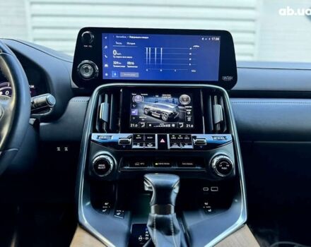 Лексус ЛХ, объемом двигателя 3.4 л и пробегом 45 тыс. км за 115900 $, фото 20 на Automoto.ua