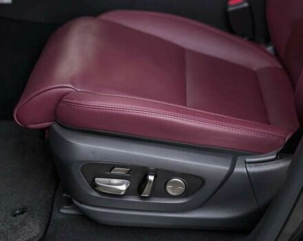 Лексус ЛХ, объемом двигателя 3.4 л и пробегом 42 тыс. км за 122018 $, фото 20 на Automoto.ua