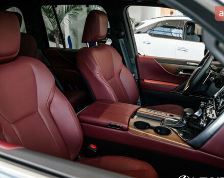 Лексус ЛХ, объемом двигателя 3.35 л и пробегом 0 тыс. км за 134125 $, фото 14 на Automoto.ua