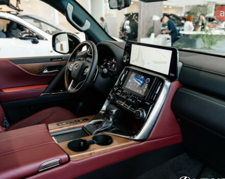 Лексус ЛХ, объемом двигателя 3.35 л и пробегом 0 тыс. км за 134125 $, фото 17 на Automoto.ua