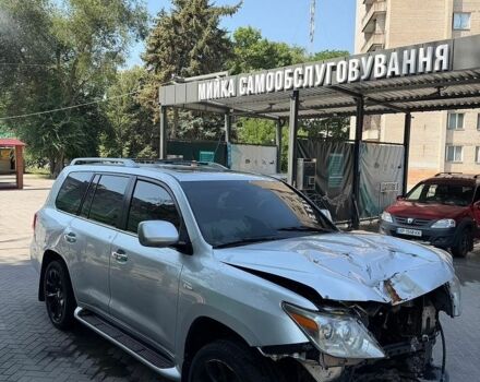 Лексус ЛХ, объемом двигателя 5.7 л и пробегом 300 тыс. км за 9800 $, фото 1 на Automoto.ua