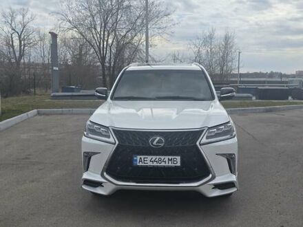 Лексус ЛХ 2019 в Днепре (Днепропетровске) на Automoto.ua Лексус ЛХ, объемом двигателя 5.7 л и пробегом 190 тыс. км за 61000 $, фото 1 на Automoto.ua