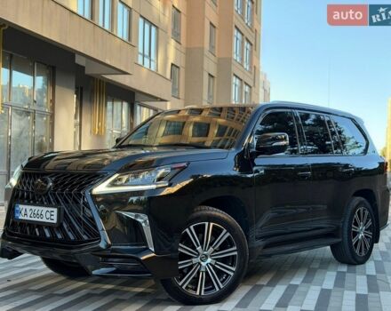 Лексус ЛХ, объемом двигателя 5.7 л и пробегом 67 тыс. км за 78600 $, фото 1 на Automoto.ua