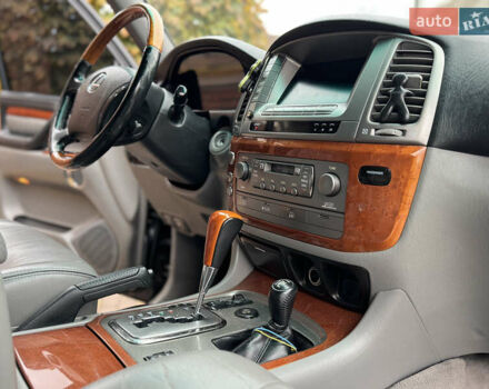 Сірий Лексус ЛХ, об'ємом двигуна 4.66 л та пробігом 220 тис. км за 11000 $, фото 29 на Automoto.ua