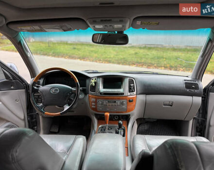 Сірий Лексус ЛХ, об'ємом двигуна 4.66 л та пробігом 220 тис. км за 11000 $, фото 31 на Automoto.ua