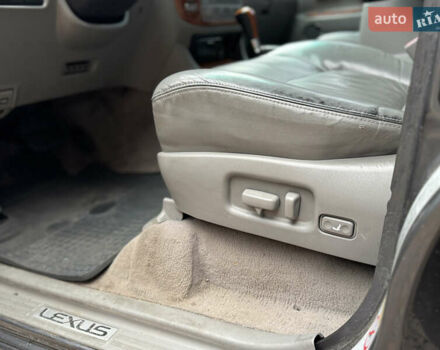 Сірий Лексус ЛХ, об'ємом двигуна 4.66 л та пробігом 220 тис. км за 11000 $, фото 25 на Automoto.ua