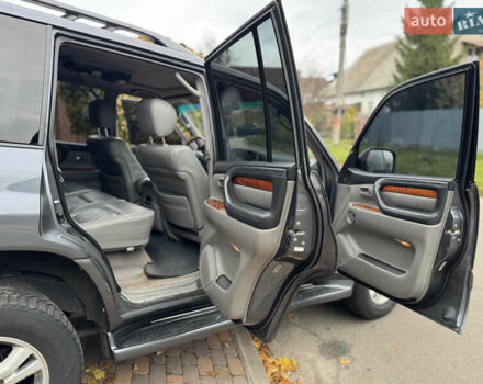 Сірий Лексус ЛХ, об'ємом двигуна 4.66 л та пробігом 220 тис. км за 11000 $, фото 32 на Automoto.ua