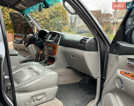 Сірий Лексус ЛХ, об'ємом двигуна 4.66 л та пробігом 220 тис. км за 11000 $, фото 27 на Automoto.ua