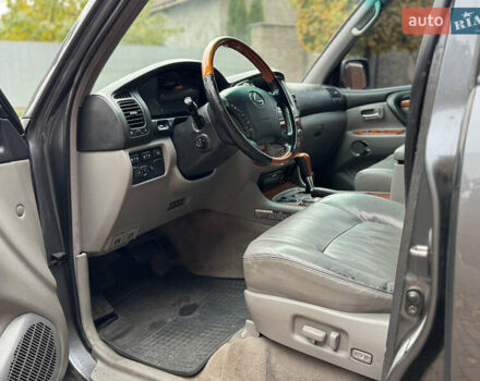 Сірий Лексус ЛХ, об'ємом двигуна 4.66 л та пробігом 220 тис. км за 11000 $, фото 22 на Automoto.ua