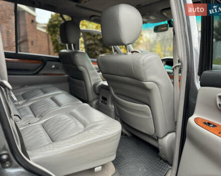 Сірий Лексус ЛХ, об'ємом двигуна 4.66 л та пробігом 220 тис. км за 11000 $, фото 33 на Automoto.ua