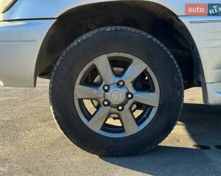 Сірий Лексус ЛХ, об'ємом двигуна 4.66 л та пробігом 227 тис. км за 15200 $, фото 15 на Automoto.ua