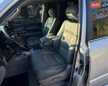 Сірий Лексус ЛХ, об'ємом двигуна 4.66 л та пробігом 227 тис. км за 15200 $, фото 21 на Automoto.ua