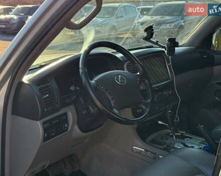 Сірий Лексус ЛХ, об'ємом двигуна 4.66 л та пробігом 227 тис. км за 15200 $, фото 23 на Automoto.ua