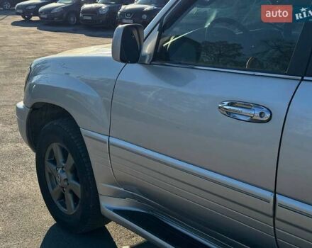 Сірий Лексус ЛХ, об'ємом двигуна 4.66 л та пробігом 227 тис. км за 15200 $, фото 17 на Automoto.ua