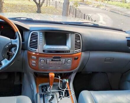 Серый Лексус ЛХ, объемом двигателя 4.67 л и пробегом 258 тыс. км за 19000 $, фото 21 на Automoto.ua