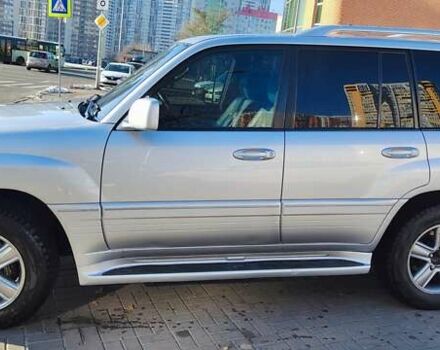 Серый Лексус ЛХ, объемом двигателя 4.67 л и пробегом 258 тыс. км за 19000 $, фото 2 на Automoto.ua