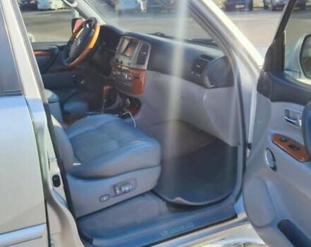 Серый Лексус ЛХ, объемом двигателя 4.67 л и пробегом 258 тыс. км за 19000 $, фото 44 на Automoto.ua