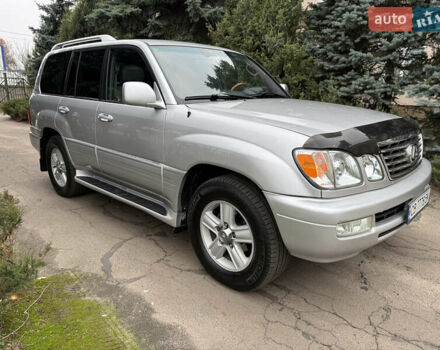 Серый Лексус ЛХ, объемом двигателя 4.7 л и пробегом 306 тыс. км за 14500 $, фото 1 на Automoto.ua