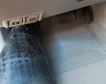 Серый Лексус ЛХ, объемом двигателя 4.67 л и пробегом 258 тыс. км за 19000 $, фото 25 на Automoto.ua