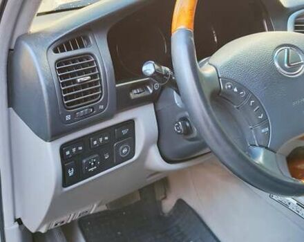 Серый Лексус ЛХ, объемом двигателя 4.67 л и пробегом 258 тыс. км за 19000 $, фото 26 на Automoto.ua