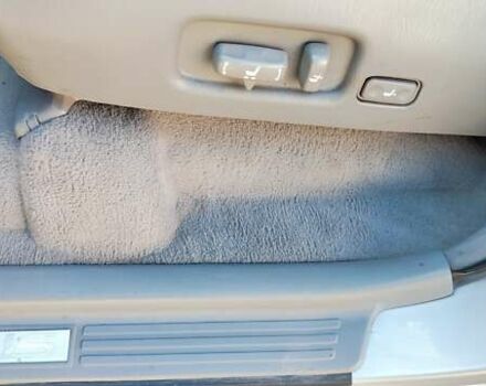 Серый Лексус ЛХ, объемом двигателя 4.67 л и пробегом 258 тыс. км за 19000 $, фото 42 на Automoto.ua