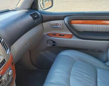 Серый Лексус ЛХ, объемом двигателя 4.67 л и пробегом 258 тыс. км за 19000 $, фото 41 на Automoto.ua