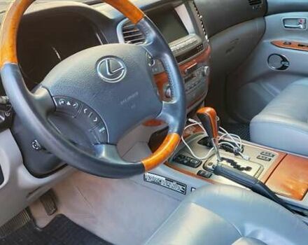 Серый Лексус ЛХ, объемом двигателя 4.67 л и пробегом 258 тыс. км за 19000 $, фото 23 на Automoto.ua