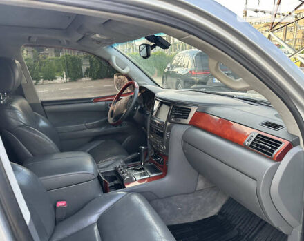 Серый Лексус ЛХ, объемом двигателя 5.66 л и пробегом 243 тыс. км за 25800 $, фото 23 на Automoto.ua