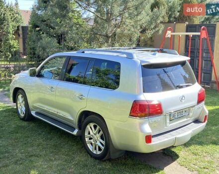 Сірий Лексус ЛХ, об'ємом двигуна 5.7 л та пробігом 376 тис. км за 21500 $, фото 12 на Automoto.ua