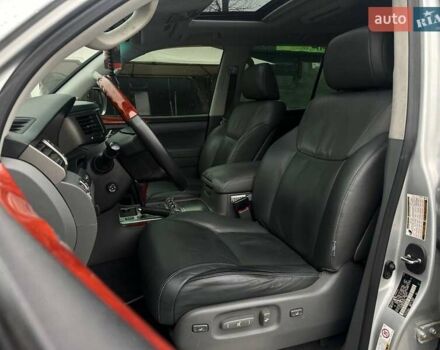 Серый Лексус ЛХ, объемом двигателя 5.66 л и пробегом 259 тыс. км за 21990 $, фото 12 на Automoto.ua