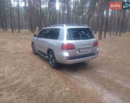 Сірий Лексус ЛХ, об'ємом двигуна 5.66 л та пробігом 360 тис. км за 21700 $, фото 4 на Automoto.ua