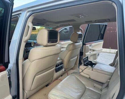 Серый Лексус ЛХ, объемом двигателя 5.7 л и пробегом 320 тыс. км за 22300 $, фото 10 на Automoto.ua