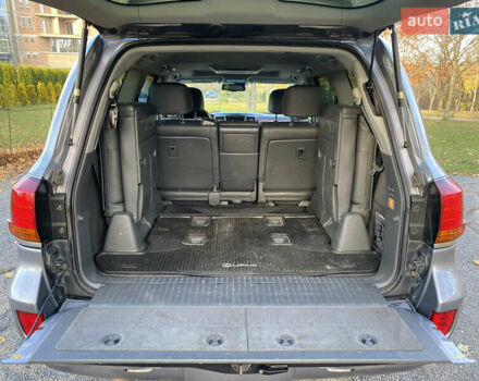 Сірий Лексус ЛХ, об'ємом двигуна 5.66 л та пробігом 295 тис. км за 20999 $, фото 15 на Automoto.ua