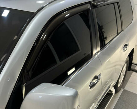 Серый Лексус ЛХ, объемом двигателя 5.66 л и пробегом 273 тыс. км за 24900 $, фото 20 на Automoto.ua