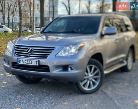 Сірий Лексус ЛХ, об'ємом двигуна 5.66 л та пробігом 295 тис. км за 20888 $, фото 27 на Automoto.ua
