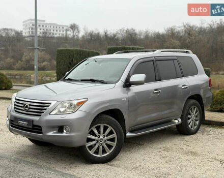 Сірий Лексус ЛХ, об'ємом двигуна 5.66 л та пробігом 246 тис. км за 24999 $, фото 1 на Automoto.ua
