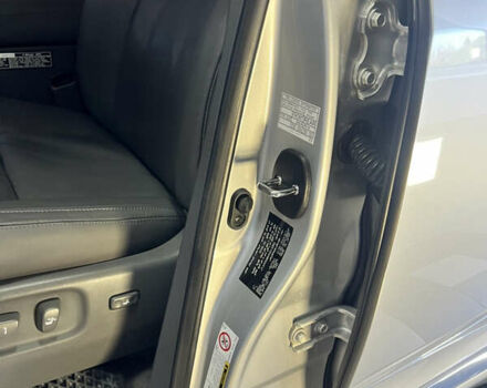 Серый Лексус ЛХ, объемом двигателя 5.66 л и пробегом 273 тыс. км за 24900 $, фото 85 на Automoto.ua