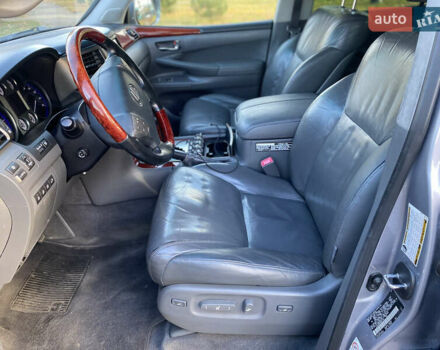 Сірий Лексус ЛХ, об'ємом двигуна 5.66 л та пробігом 295 тис. км за 20999 $, фото 19 на Automoto.ua