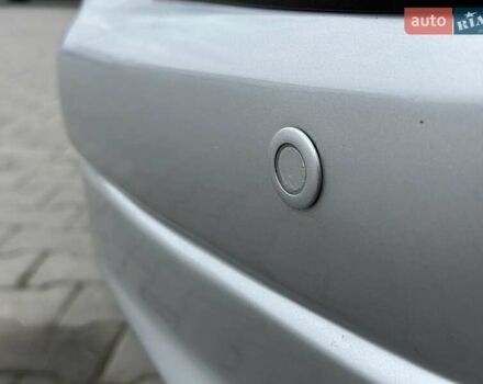 Серый Лексус ЛХ, объемом двигателя 5.66 л и пробегом 255 тыс. км за 24900 $, фото 6 на Automoto.ua