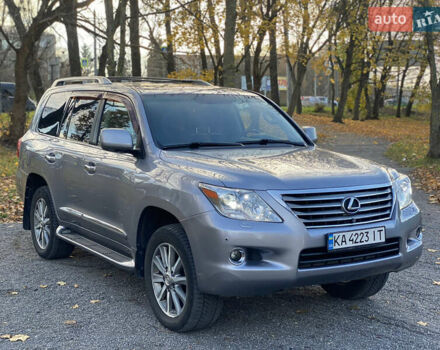 Сірий Лексус ЛХ, об'ємом двигуна 5.66 л та пробігом 295 тис. км за 20999 $, фото 3 на Automoto.ua