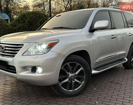 Сірий Лексус ЛХ, об'ємом двигуна 5.66 л та пробігом 262 тис. км за 22999 $, фото 2 на Automoto.ua