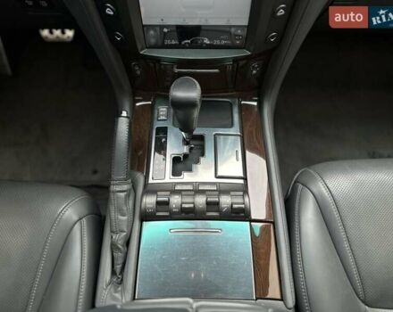 Серый Лексус ЛХ, объемом двигателя 5.66 л и пробегом 255 тыс. км за 24900 $, фото 36 на Automoto.ua