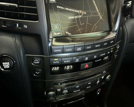 Серый Лексус ЛХ, объемом двигателя 5.66 л и пробегом 273 тыс. км за 24900 $, фото 103 на Automoto.ua